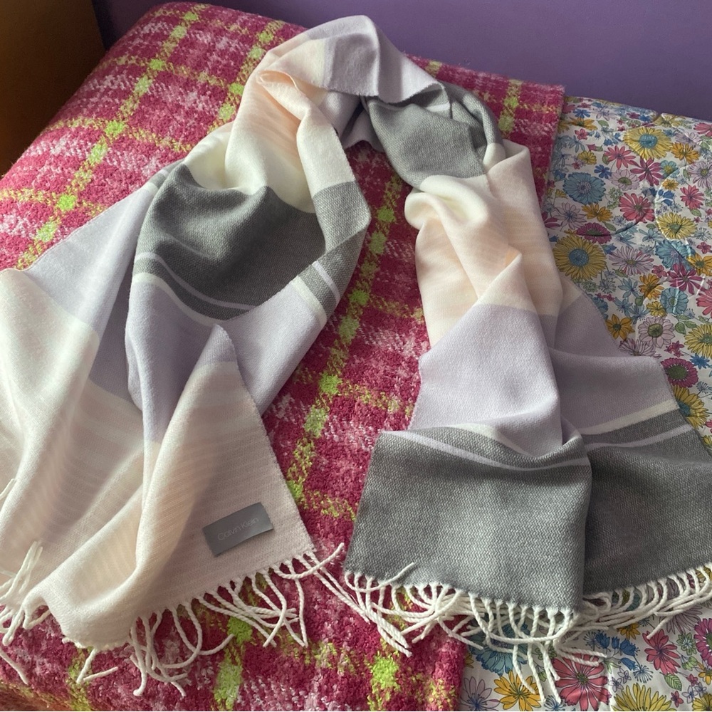 Calvin Klein Women's Oversized Scarf Shawl Blanket Wrap Pink Purple Grey NWOT